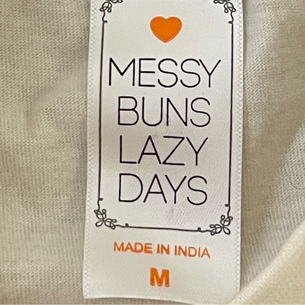 Messy Buns Lazy Days Jingle Shells Short Sleeve T… - image 7
